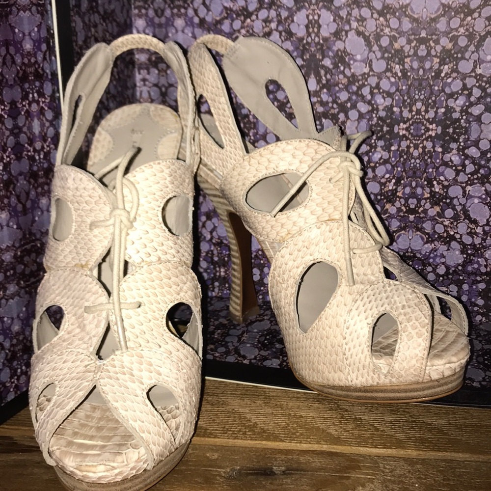 Leon max snake skin heels